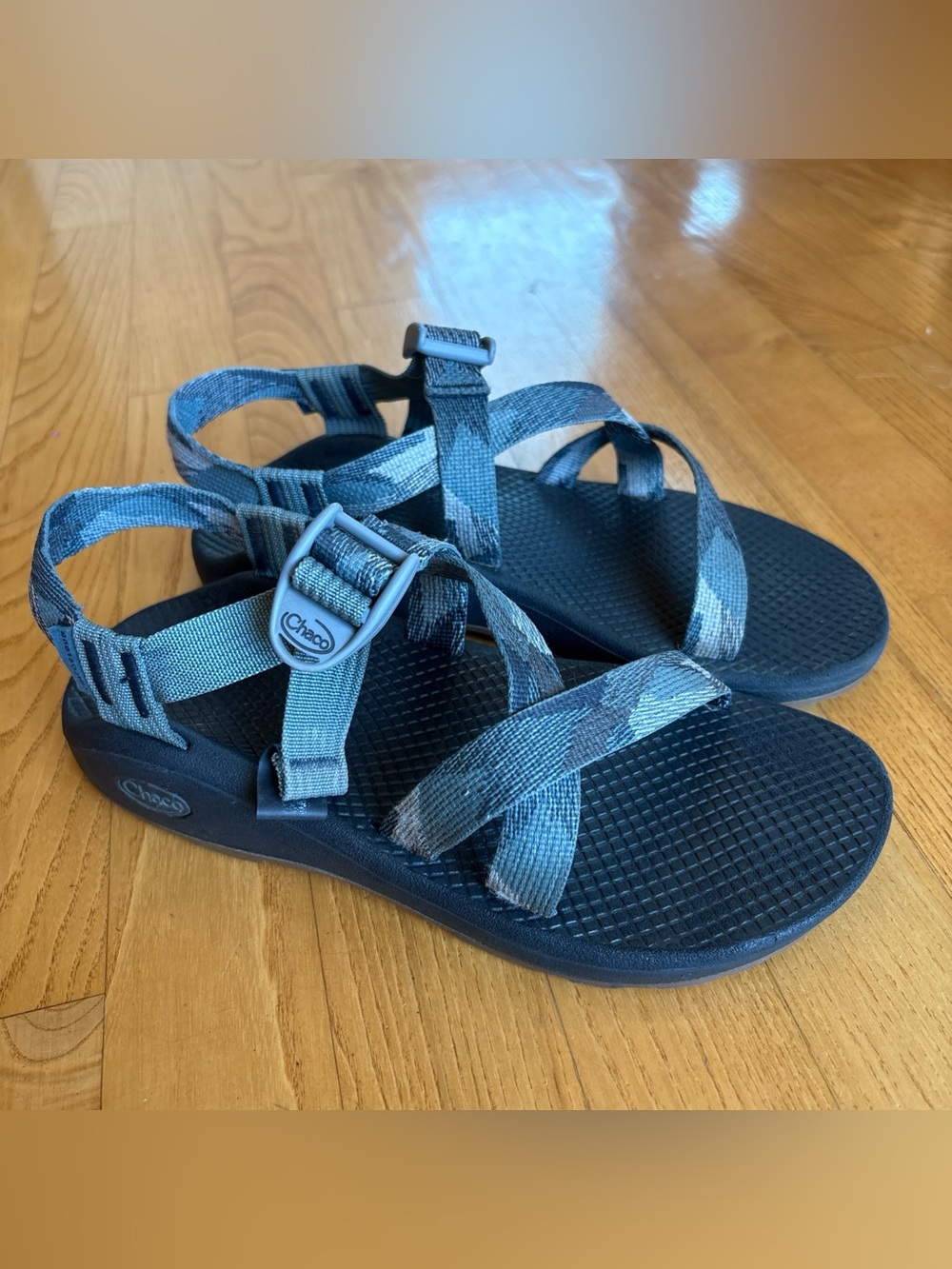 Chaco Z/Cloud Sandals Womens Size 7 Rambling Navy Green Camouflage Strappy Shoes